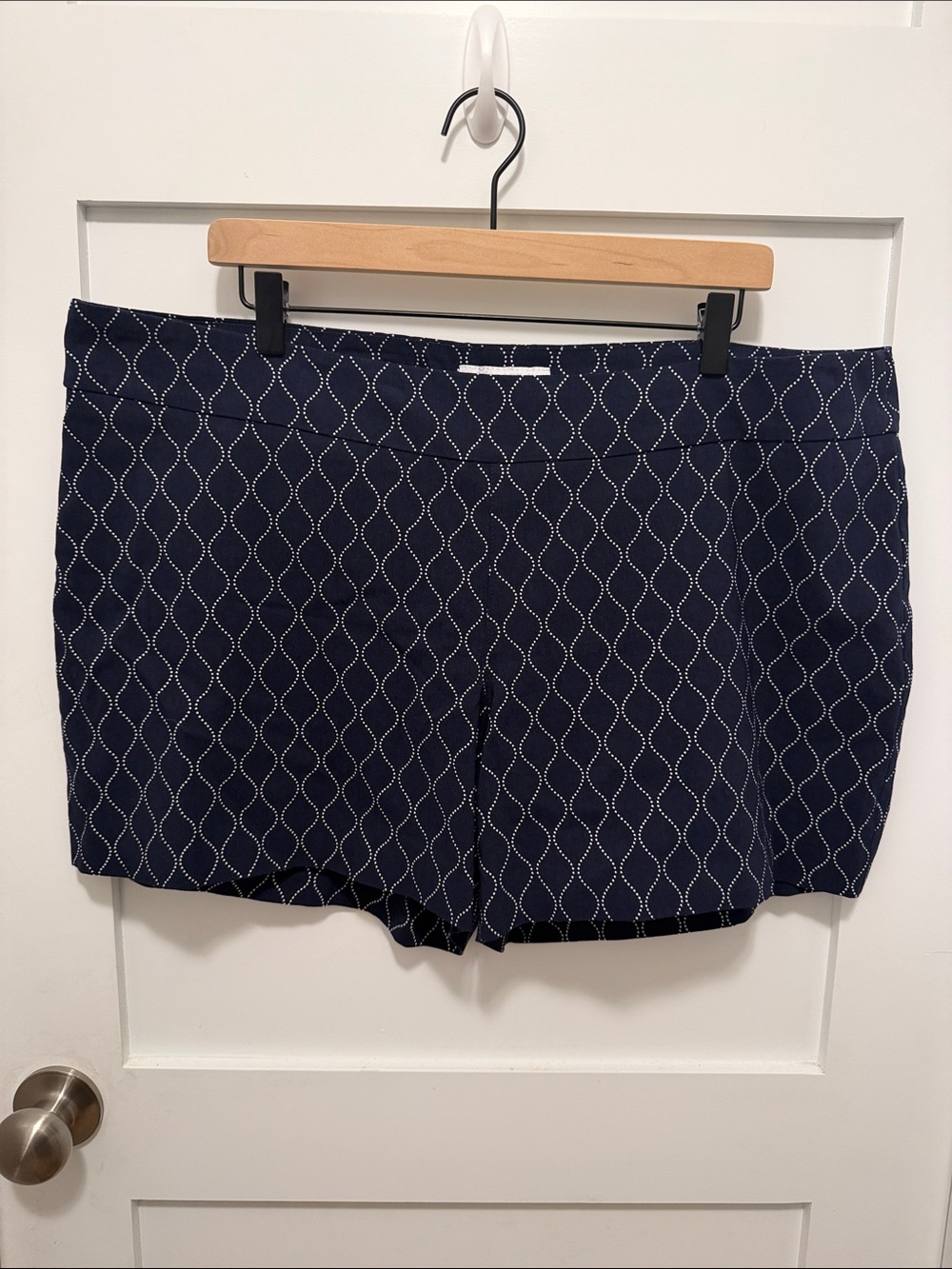 Margaret M Navy and White Wavy-Print Bermuda Shorts 4.5 in Inseam